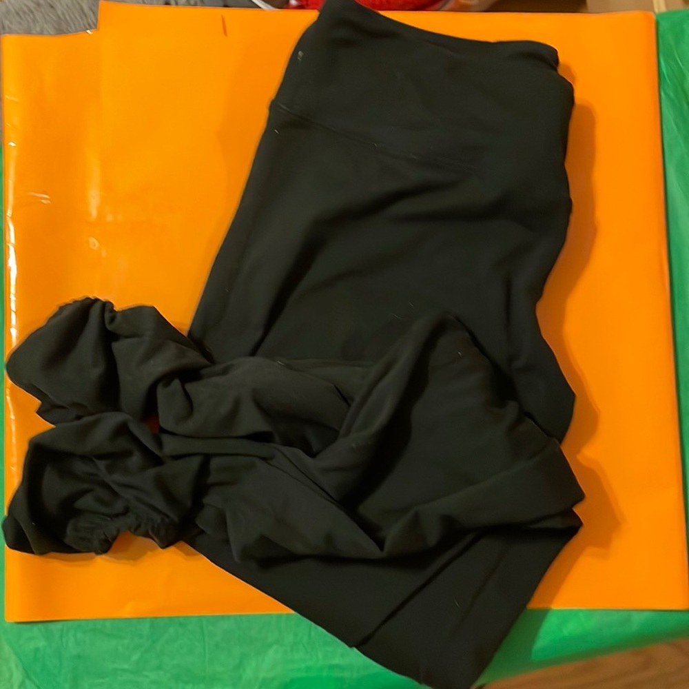 Black leggings